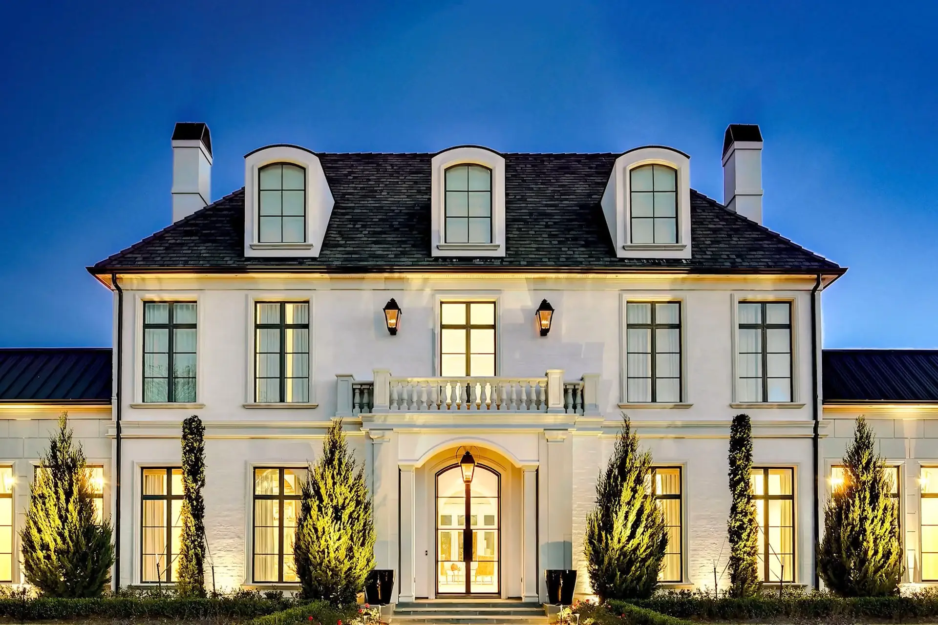 Storm-Ready Luxury Homes: How Troyer Builders Prepares Louisiana Homes for Hurricane Season